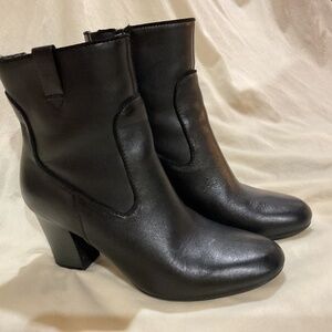 Clark’s Bendables  Size 9 Women’s boots